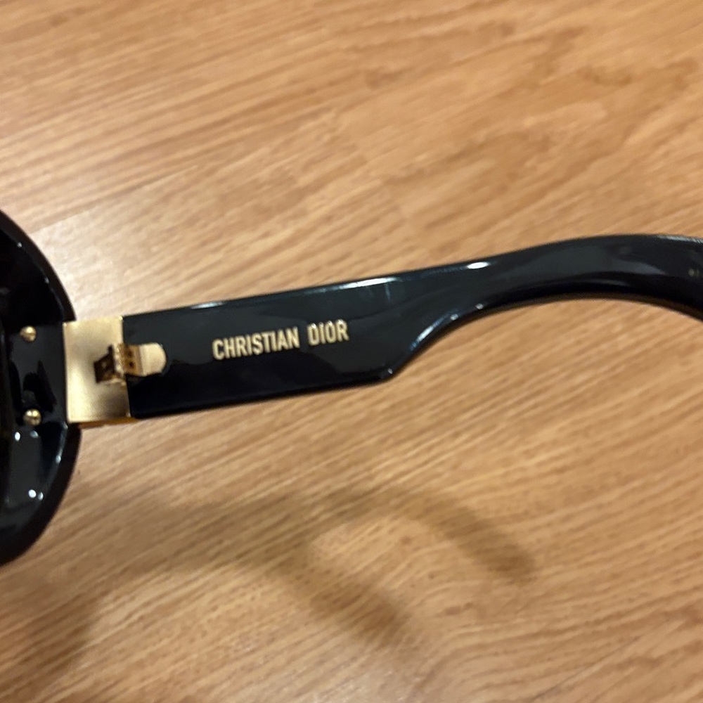 Dior Black Oversized Sunglasses - Picture 3 of 6